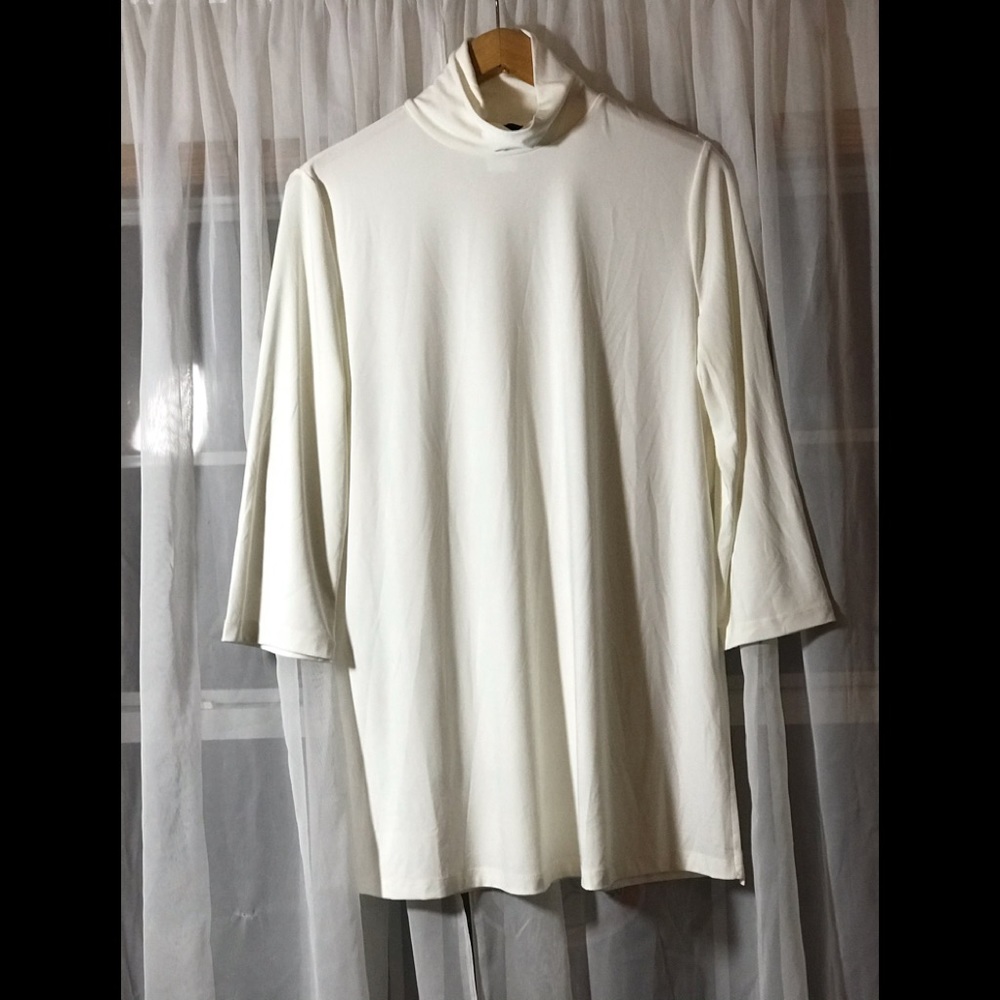 White Tunic by Stinky Brand Sz L